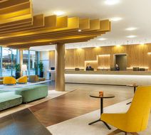 NH Dusseldorf City Nord Lobby