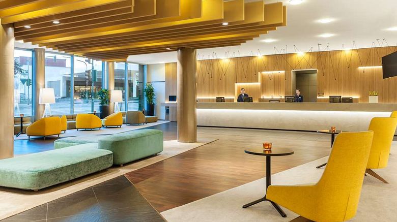 <b>NH Dusseldorf City Nord Lobby</b>. Images powered by <a href="https://iceportal.shijigroup.com/" title="IcePortal" target="_blank">IcePortal</a>.