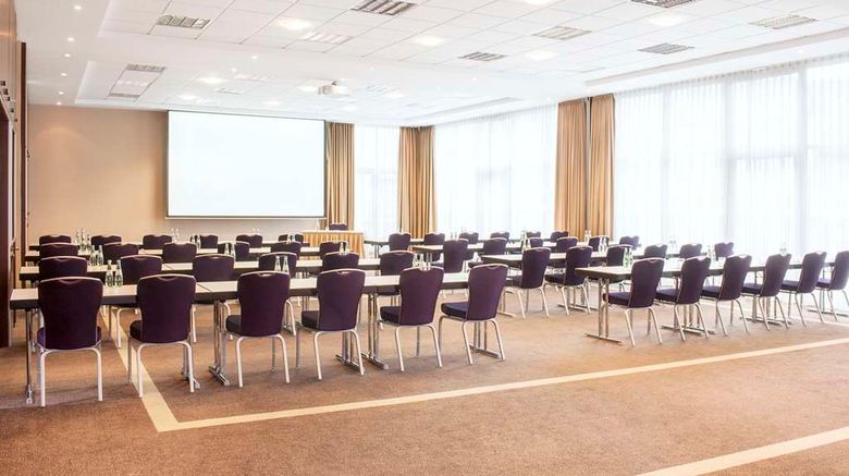 <b>NH Dusseldorf City Nord Meeting</b>. Images powered by <a href="https://iceportal.shijigroup.com/" title="IcePortal" target="_blank">IcePortal</a>.