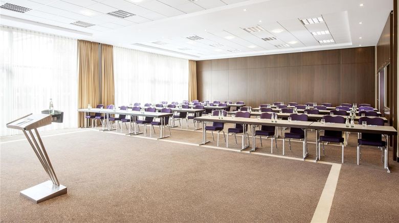 <b>NH Dusseldorf City Nord Meeting</b>. Images powered by <a href="https://iceportal.shijigroup.com/" title="IcePortal" target="_blank">IcePortal</a>.