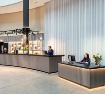 NH Dusseldorf City Lobby