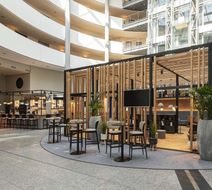 NH Dusseldorf City Lobby