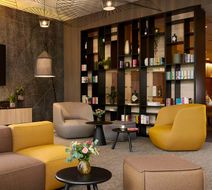 NH Erlangen Lobby