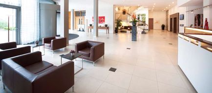 NH Frankfurt Niederrad Lobby