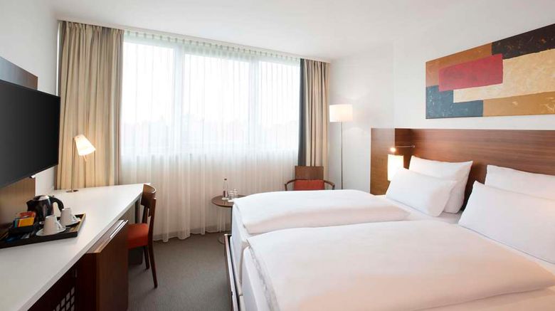 <b>NH Frankfurt Niederrad Room</b>. Images powered by <a href="https://iceportal.shijigroup.com/" title="IcePortal" target="_blank">IcePortal</a>.
