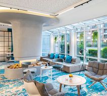 NH Hamburg Mitte Lobby