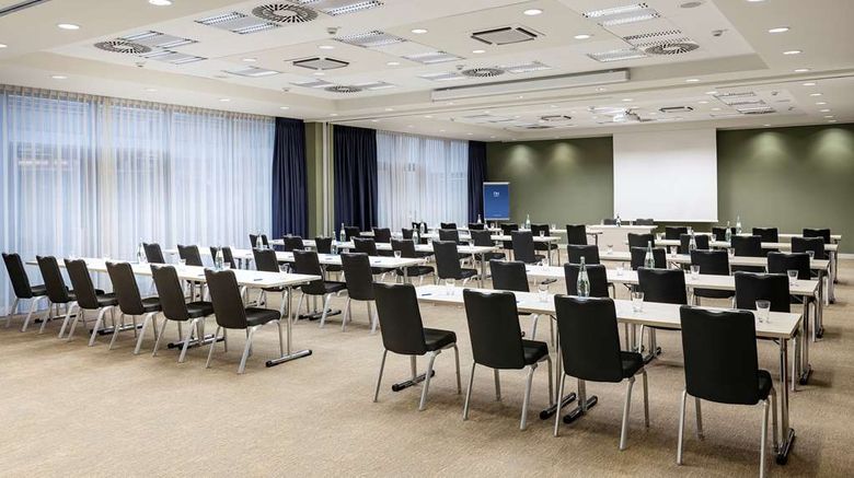 <b>NH Koeln Altstadt Meeting</b>. Images powered by <a href="https://iceportal.shijigroup.com/" title="IcePortal" target="_blank">IcePortal</a>.