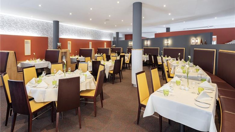 <b>NH Leipzig Messe Restaurant</b>. Images powered by <a href="https://iceportal.shijigroup.com/" title="IcePortal" target="_blank">IcePortal</a>.