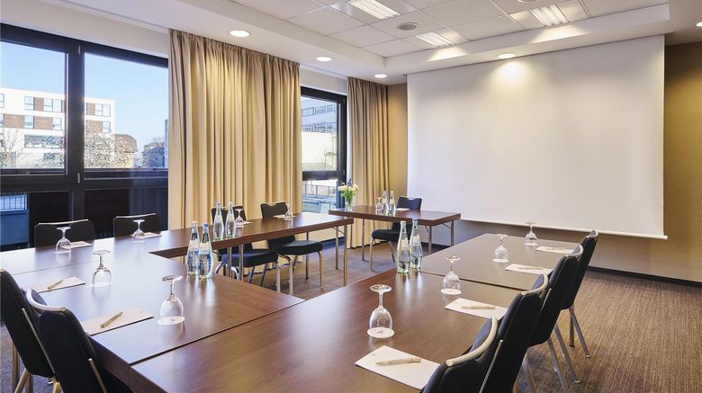 <b>NH Ludwigsburg Meeting</b>. Images powered by <a href="https://iceportal.shijigroup.com/" title="IcePortal" target="_blank">IcePortal</a>.