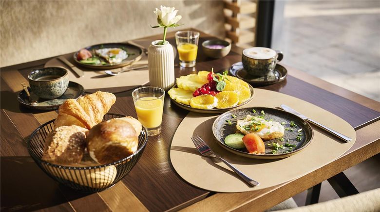 <b>NH Ludwigsburg Restaurant</b>. Images powered by <a href="https://iceportal.shijigroup.com/" title="IcePortal" target="_blank">IcePortal</a>.