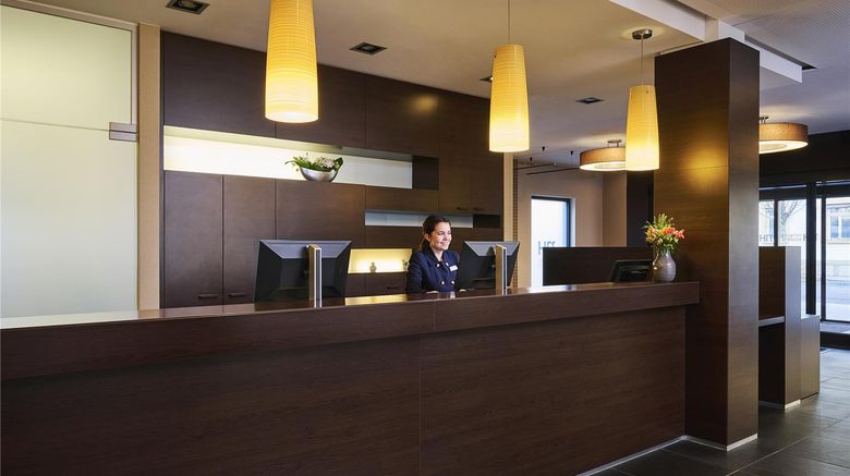 <b>NH Ludwigsburg Lobby</b>. Images powered by <a href="https://iceportal.shijigroup.com/" title="IcePortal" target="_blank">IcePortal</a>.
