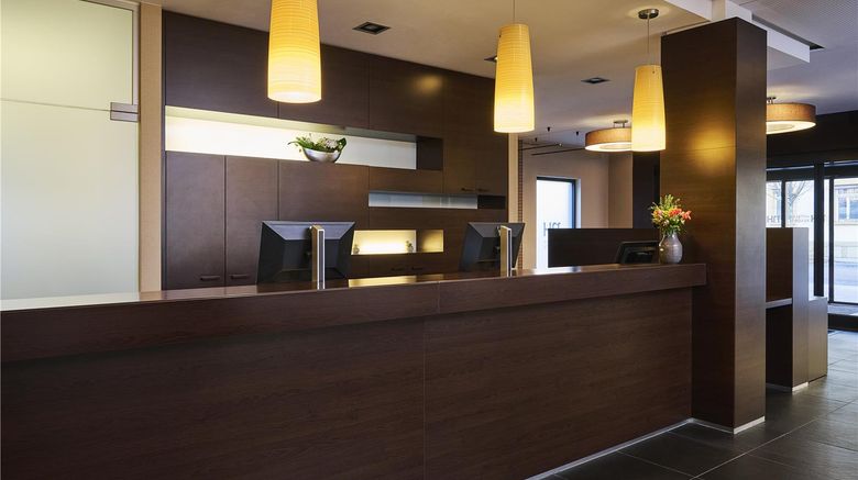 <b>NH Ludwigsburg Lobby</b>. Images powered by <a href="https://iceportal.shijigroup.com/" title="IcePortal" target="_blank">IcePortal</a>.