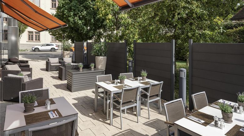 <b>NH Ludwigsburg Restaurant</b>. Images powered by <a href="https://iceportal.shijigroup.com/" title="IcePortal" target="_blank">IcePortal</a>.