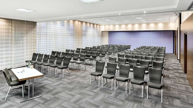 <b>NH Munchen Messe Meeting</b>. Images powered by <a href="https://iceportal.shijigroup.com/" title="IcePortal" target="_blank">IcePortal</a>.