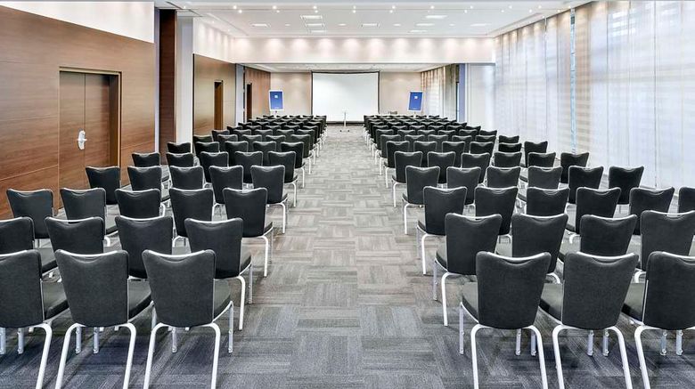 <b>NH Munchen Messe Meeting</b>. Images powered by <a href="https://iceportal.shijigroup.com/" title="IcePortal" target="_blank">IcePortal</a>.