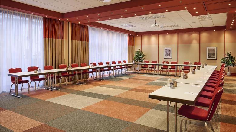 <b>NH Oberhausen Other</b>. Images powered by <a href="https://iceportal.shijigroup.com/" title="IcePortal" target="_blank">IcePortal</a>.