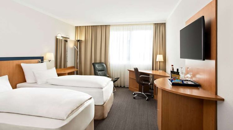 NH Frankfurt Airport West Room