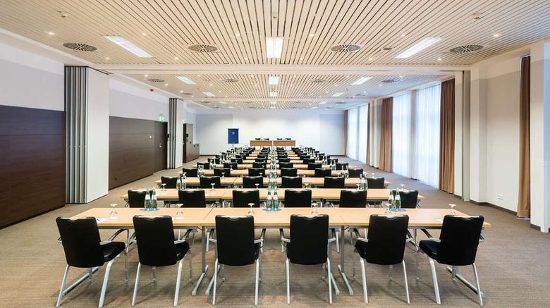 <b>NH Frankfurt Airport West Meeting</b>. Images powered by <a href="https://iceportal.shijigroup.com/" title="IcePortal" target="_blank">IcePortal</a>.