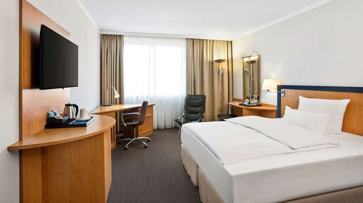 NH Frankfurt Airport West Room