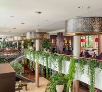 NH Stuttgart Airport Lobby