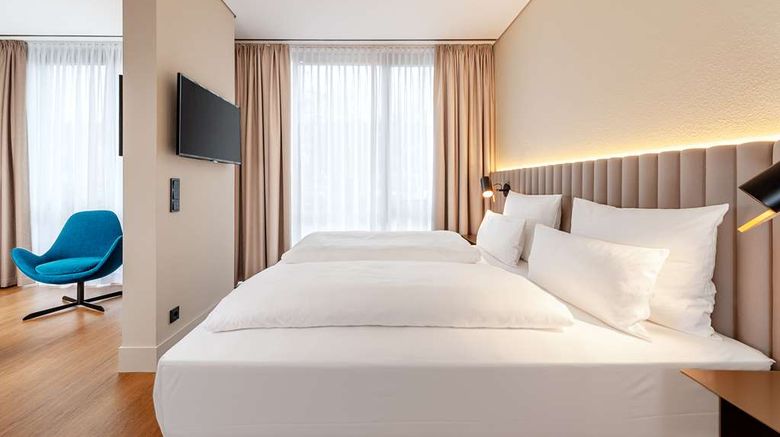 <b>NH Muenchen Unterhaching Room</b>. Images powered by <a href="https://iceportal.shijigroup.com/" title="IcePortal" target="_blank">IcePortal</a>.