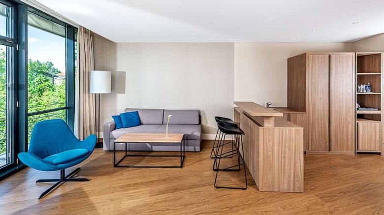 <b>NH Muenchen Unterhaching Room</b>. Images powered by <a href="https://iceportal.shijigroup.com/" title="IcePortal" target="_blank">IcePortal</a>.