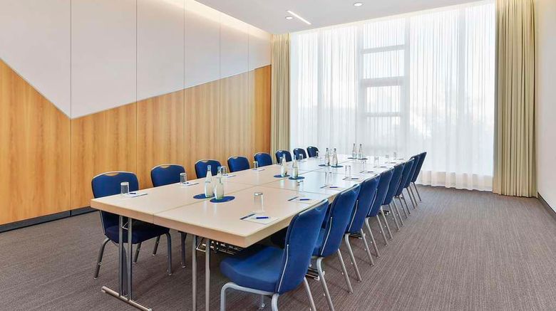 <b>NH Mannheim Viernheim Meeting</b>. Images powered by <a href="https://iceportal.shijigroup.com/" title="IcePortal" target="_blank">IcePortal</a>.