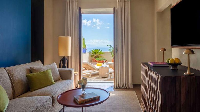 <b>Anantara Convento di Amalfi Grand Hotel Suite</b>. Images powered by <a href="https://iceportal.shijigroup.com/" title="IcePortal" target="_blank">IcePortal</a>.