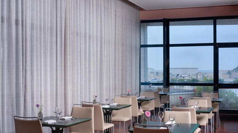 <b>NH Ancona Restaurant</b>. Images powered by <a href="https://iceportal.shijigroup.com/" title="IcePortal" target="_blank">IcePortal</a>.