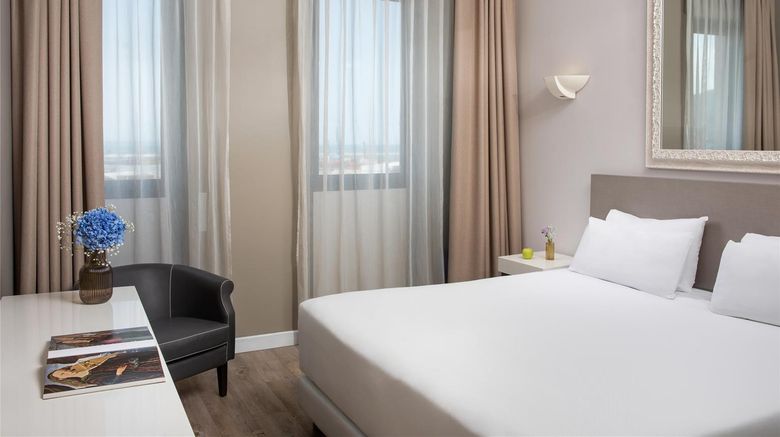 <b>NH Ancona Room</b>. Images powered by <a href="https://iceportal.shijigroup.com/" title="IcePortal" target="_blank">IcePortal</a>.