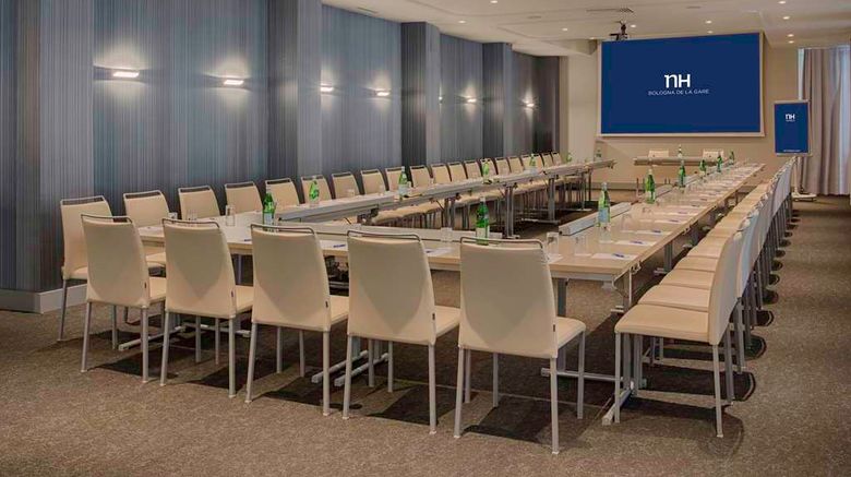 <b>NH Bologna De La Gare Meeting</b>. Images powered by <a href="https://iceportal.shijigroup.com/" title="IcePortal" target="_blank">IcePortal</a>.