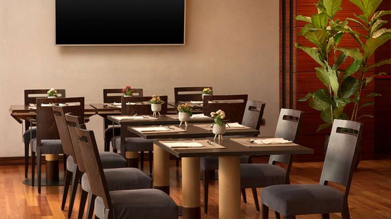 <b>NH Bologna Villanova Restaurant</b>. Images powered by <a href="https://iceportal.shijigroup.com/" title="IcePortal" target="_blank">IcePortal</a>.
