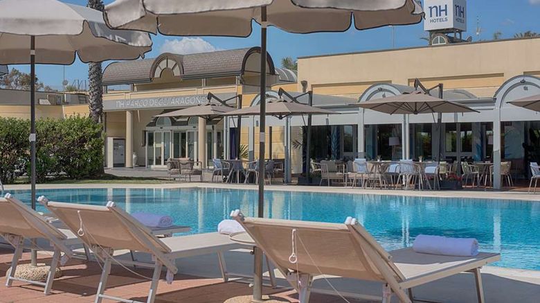 <b>NH Catania Parco degli Aragonesi Pool</b>. Images powered by <a href="https://iceportal.shijigroup.com/" title="IcePortal" target="_blank">IcePortal</a>.
