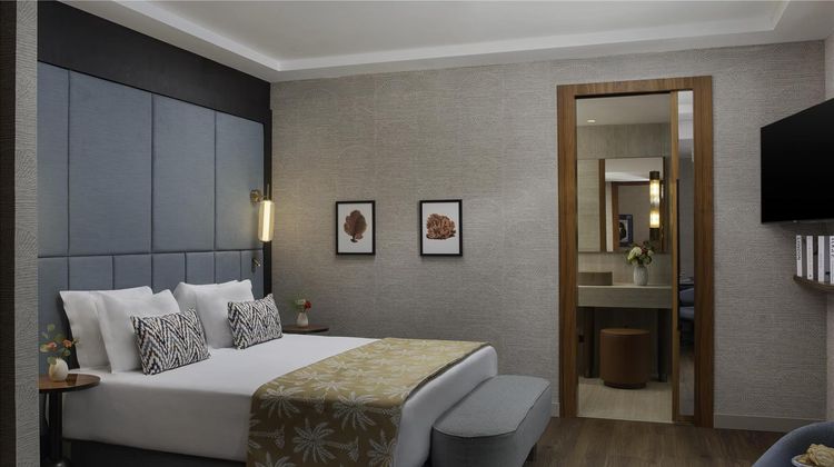 NH Collection Taormina Suite