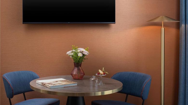 <b>NH Firenze Suite</b>. Images powered by <a href="https://iceportal.shijigroup.com/" title="IcePortal" target="_blank">IcePortal</a>.