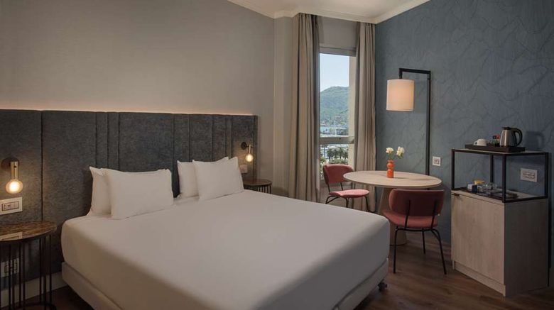 <b>NH La Spezia Room</b>. Images powered by <a href="https://iceportal.shijigroup.com/" title="IcePortal" target="_blank">IcePortal</a>.