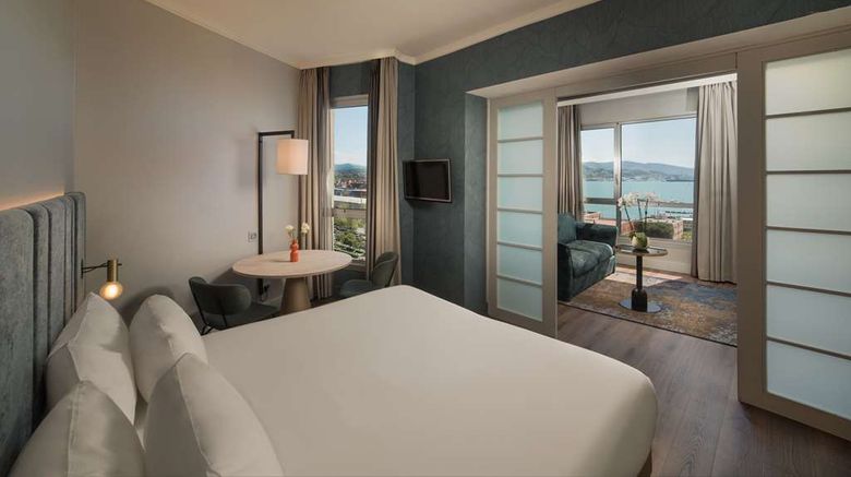 <b>NH La Spezia Suite</b>. Images powered by <a href="https://iceportal.shijigroup.com/" title="IcePortal" target="_blank">IcePortal</a>.