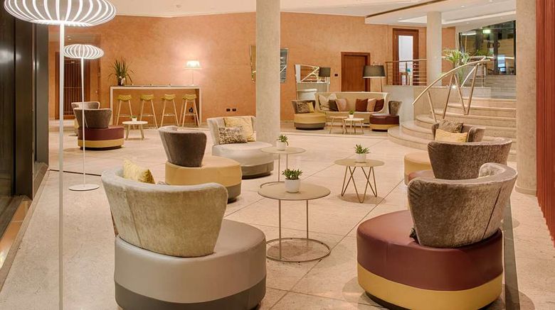 <b>NH Lecco Pontevecchio Lobby</b>. Images powered by <a href="https://iceportal.shijigroup.com/" title="IcePortal" target="_blank">IcePortal</a>.