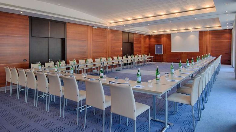 <b>NH Lecco Pontevecchio Meeting</b>. Images powered by <a href="https://iceportal.shijigroup.com/" title="IcePortal" target="_blank">IcePortal</a>.