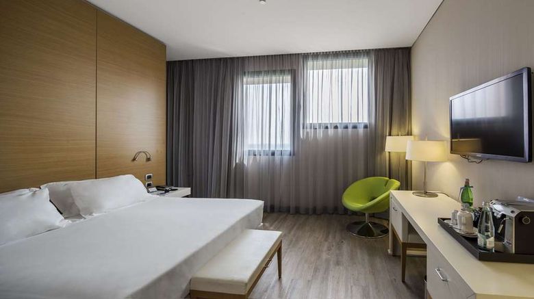 <b>NH Milano Fiera Suite</b>. Images powered by <a href="https://iceportal.shijigroup.com/" title="IcePortal" target="_blank">IcePortal</a>.
