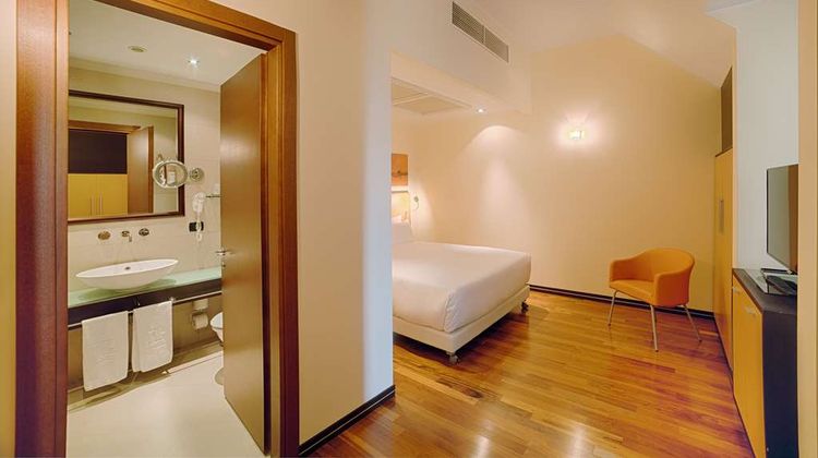 NH Milano 2 Residence Room