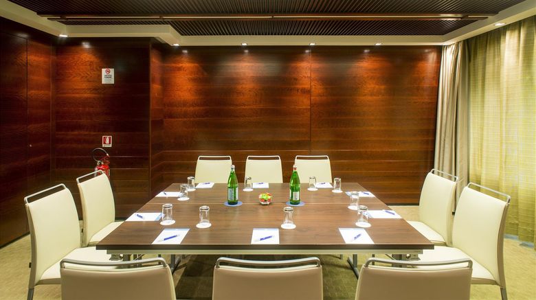 <b>NH Milano 2 Meeting</b>. Images powered by <a href="https://iceportal.shijigroup.com/" title="IcePortal" target="_blank">IcePortal</a>.