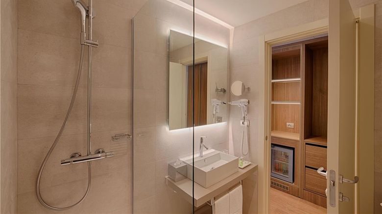 <b>NH Palermo Other</b>. Images powered by <a href="https://iceportal.shijigroup.com/" title="IcePortal" target="_blank">IcePortal</a>.