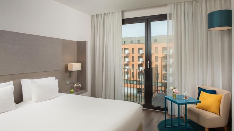 <b>NH Parma Room</b>. Images powered by <a href="https://iceportal.shijigroup.com/" title="IcePortal" target="_blank">IcePortal</a>.