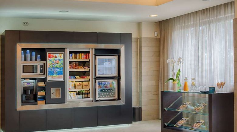 <b>NH Linate Other</b>. Images powered by <a href="https://iceportal.shijigroup.com/" title="IcePortal" target="_blank">IcePortal</a>.