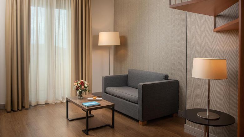 <b>NH Pisa Suite</b>. Images powered by <a href="https://iceportal.shijigroup.com/" title="IcePortal" target="_blank">IcePortal</a>.
