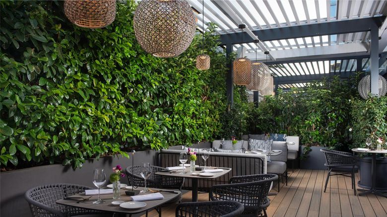 <b>NH Collection Roma Centro Restaurant</b>. Images powered by <a href="https://iceportal.shijigroup.com/" title="IcePortal" target="_blank">IcePortal</a>.