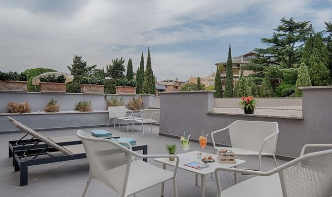 NH Roma Villa Carpegna Exterior