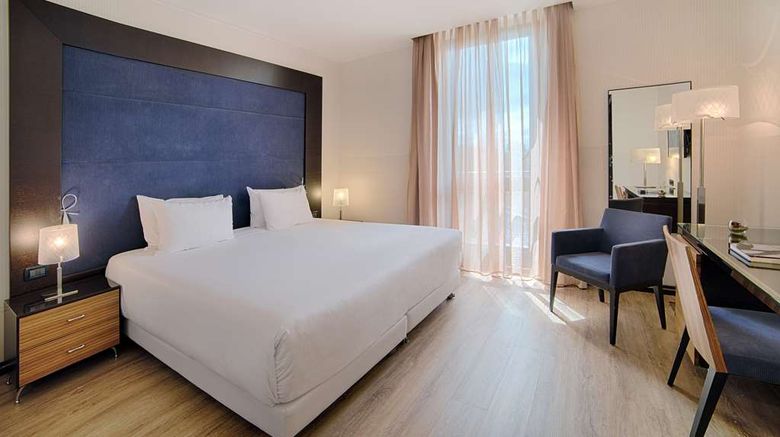 <b>NH Siena Room</b>. Images powered by <a href="https://iceportal.shijigroup.com/" title="IcePortal" target="_blank">IcePortal</a>.