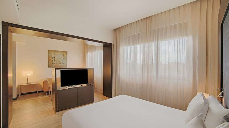 <b>NH Siena Room</b>. Images powered by <a href="https://iceportal.shijigroup.com/" title="IcePortal" target="_blank">IcePortal</a>.